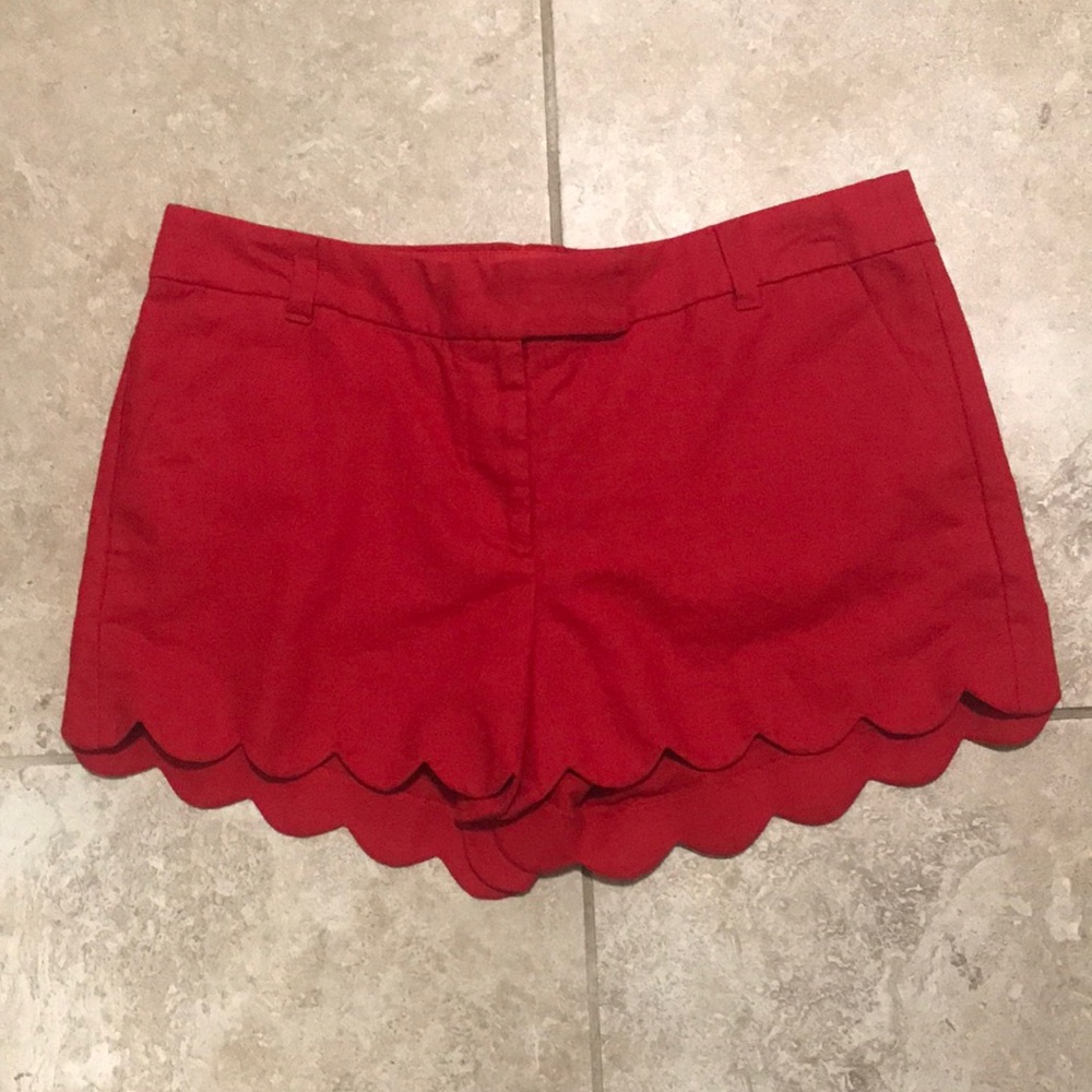 EUC! J. Crew red 4’ scalloped shorts